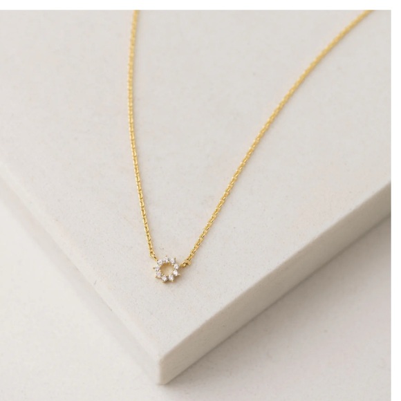 NWT Lover’s Tempo Halo Mini Necklace Cubic Zirconia
Gold Rhodium - Picture 2 of 7